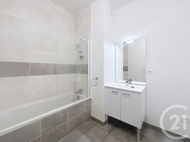 Appartement T3 à vendre - 3 pièces - 62.72 m2 - NOYAL CHATILLON SUR SEICHE - 35 - BRETAGNE - Century 21 Arb Immobilier